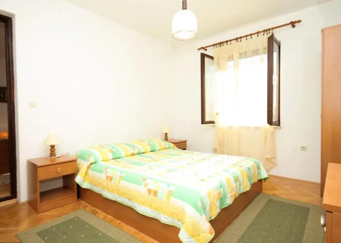 Apartment With A Parking Space Peroj, Fazana - 7516 *