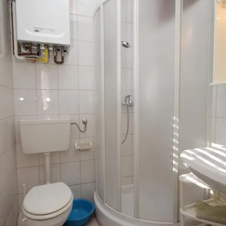 Apartamento With A Parking Space Peroj, Fazana - 7516